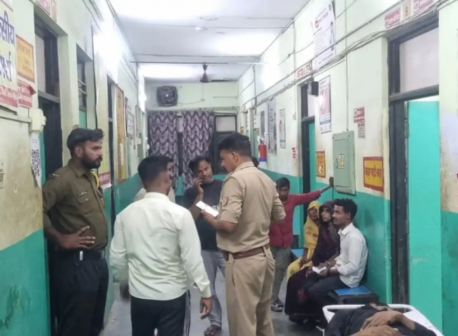 सीतापुर में ट्रैक्टर बाइक भिड़ंत बाइक सवार एक की मौत : रामाभारी मोड़ के पास हादसा, एक युवक गंभीर रूप से घायल और ट्रैक्टर चालक फरार