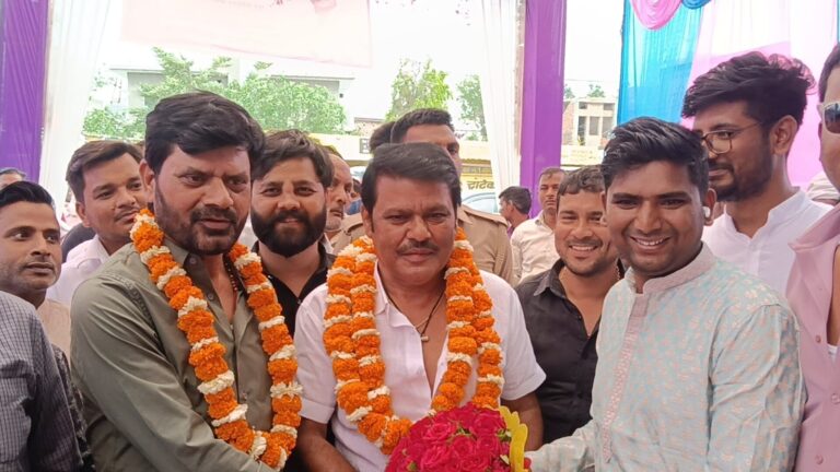 ग्लोबल हॉस्पिटल एण्ड मैटरनिटी सेटर का मुख्य अतिथि पूर्व कैबिनेट मंत्री उत्तर प्रदेश माननीय राज किशोर सिंह द्वारा उद्घाटन