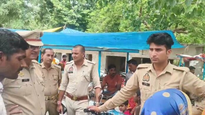 Two women devotees were duped at Baba Mansha Ram Temple; their mangalsutra and locket were stolen.