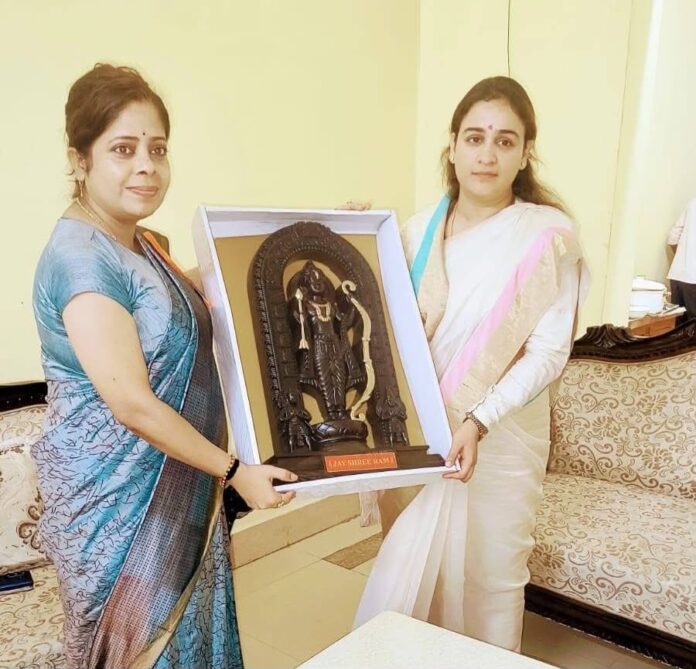 BSA Dr. Poonam Mishra met Aparna Yadav regarding women's education.