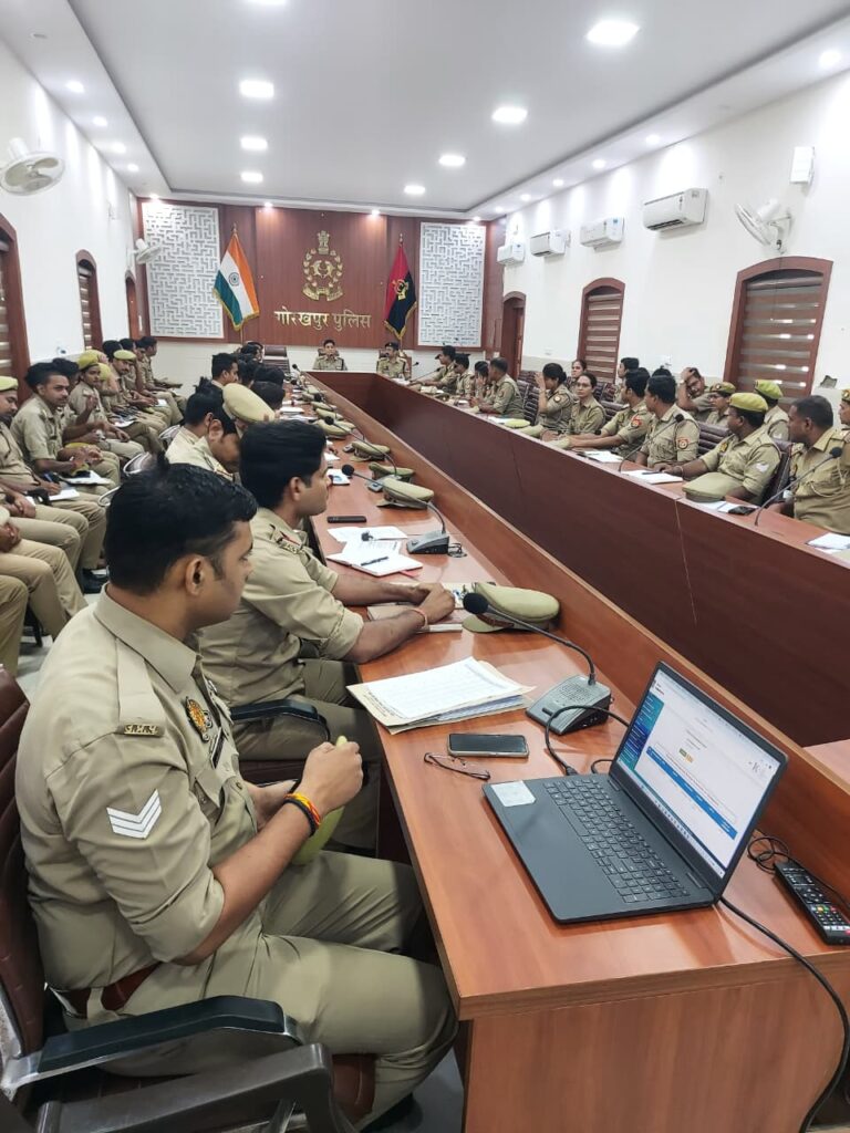 साइबर अपराध के रोकथाम व कार्यवाही के संदर्भ में वरिष्ठ पुलिस अधीक्षक द्वारा महत्वपूर्ण बैठक